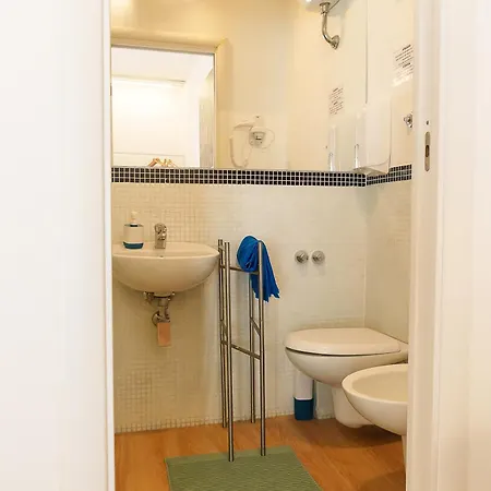 Via Prospero Petroni 9 - Stazione -