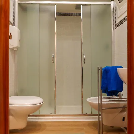 Via Prospero Petroni 9 - Stazione - Gasthof 3*