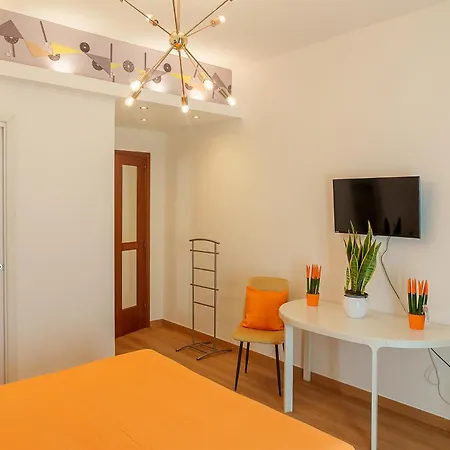 Gasthuis Via Prospero Petroni 9 - Stazione -