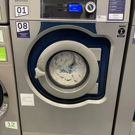 Gasthuis Via Prospero Petroni 9 - Stazione -