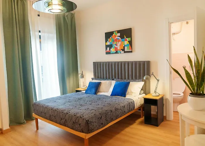 Via Prospero Petroni 9 - Stazione - 3* Bari